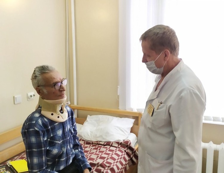 Самарские нейрохирурги сделали уникальную операцию пациенту с редкой травмой шейного позвонка
