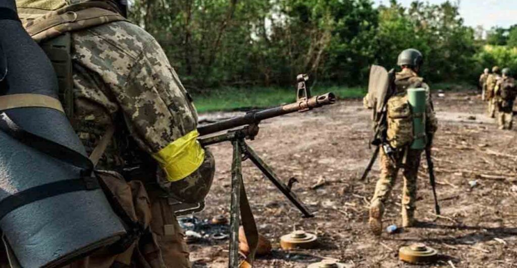 "Страна": военный ВСУ был застрелен сослуживцами после фотосъемки позиций