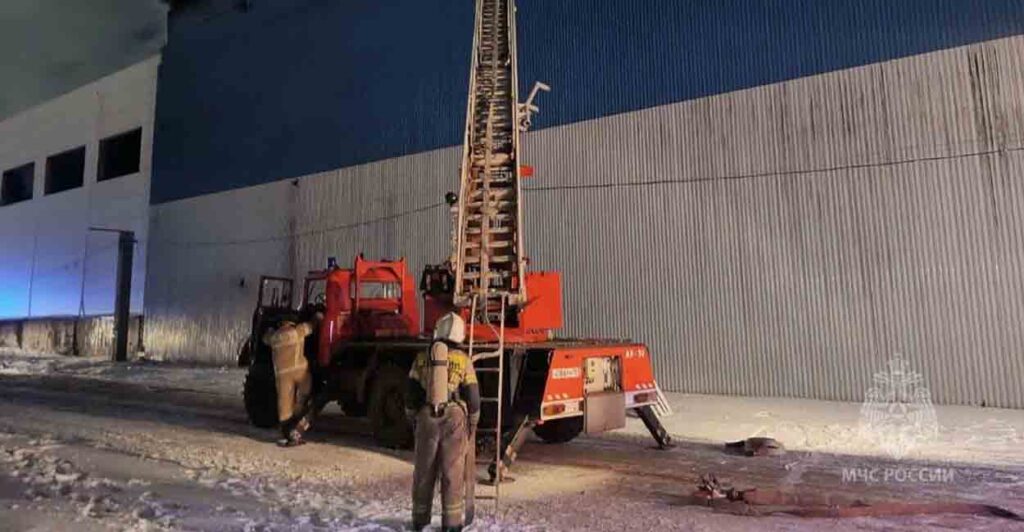 Вспыхнуло оборудование: в Самаре ночью загорелся керамзитный завод в Кировском районе