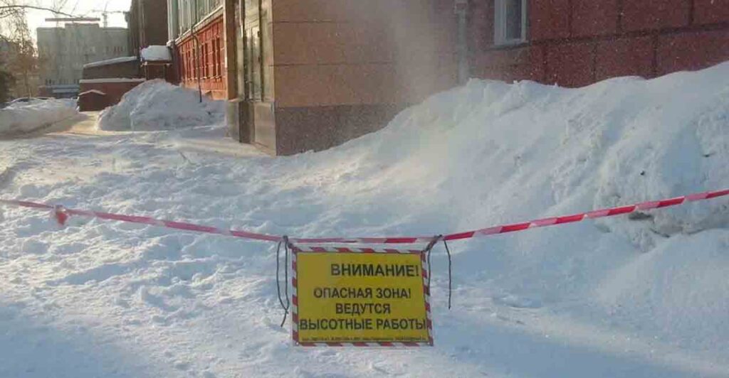 В Самаре синхронизируют очистку кровель с уборкой тротуаров от снега