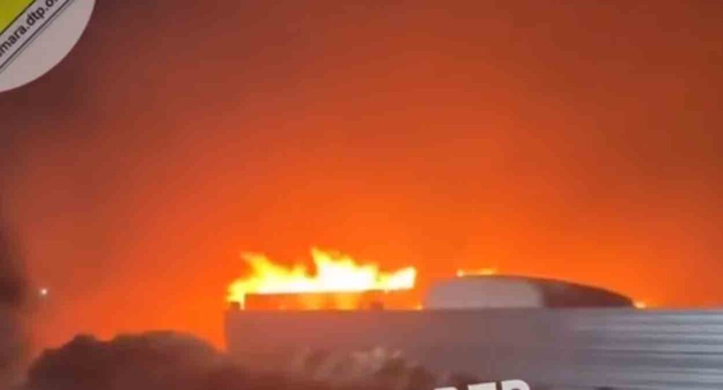 Самарские пожарные ликвидировали пожар возле ЖК «Перемена»