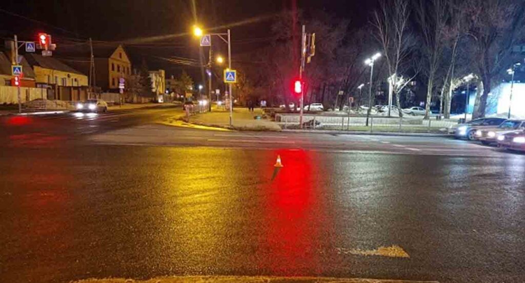 В Самаре иномарка сбила женщину, переходившую дорогу на зеленый свет