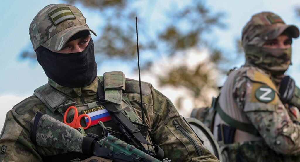 Идут через стены: бойцы ВС РФ применяют тактику ЧВК «Вагнер» в боях за Часов Яр