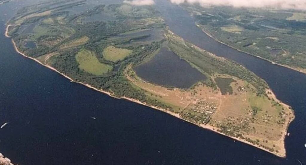 Хинштейн: дело о хищении земли на острове Поджабный отправлено в суд
