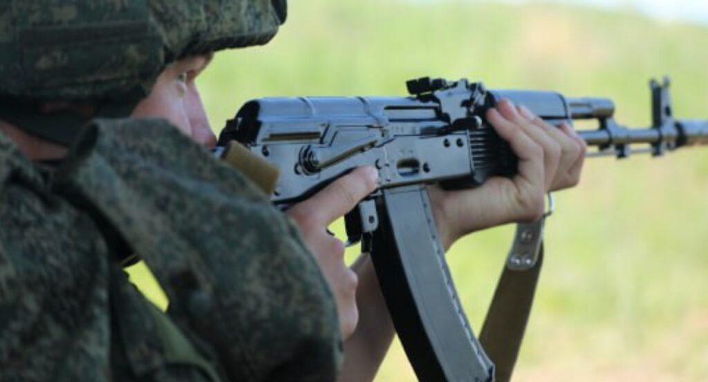 Раненый пулеметчик ВС РФ Максимов в одиночку ликвидировал 27 солдат ВСУ