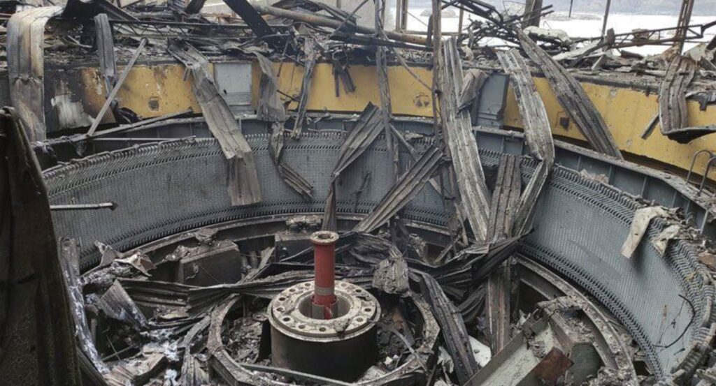 Машинный зал ДнепроГЭС практически полностью уничтожен после российского удара