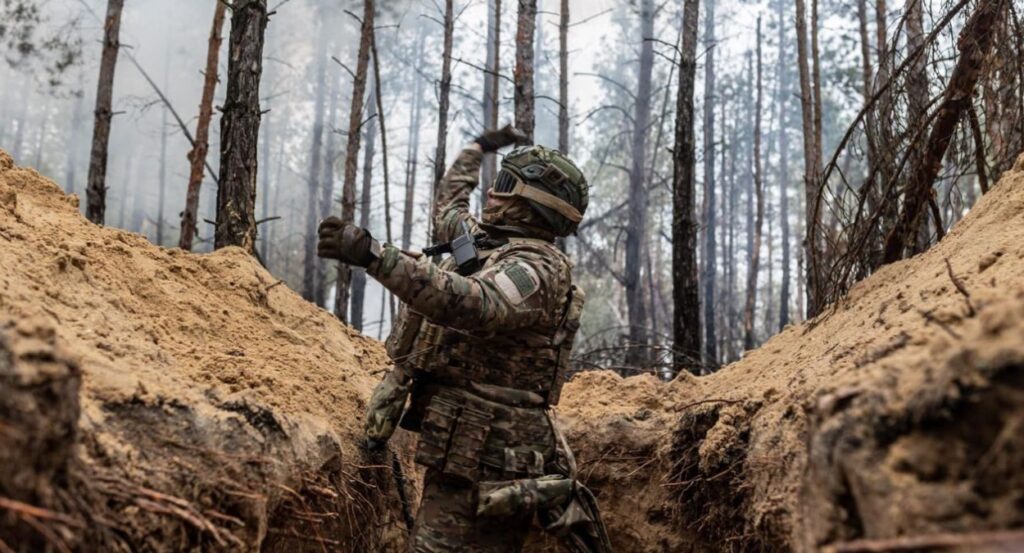 Эксперт Дандыкин: уничтоженного эшелона оружия хватило бы на батальон ВСУ