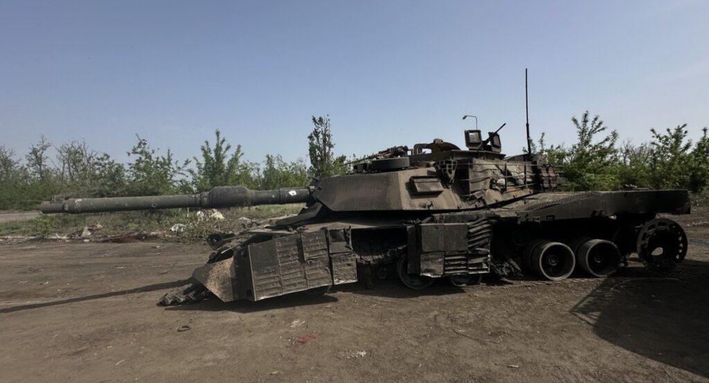 Морпех «Фима» уничтожил танк ВСУ, бросив шашку в люк