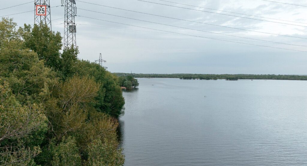 В Самаре на реке Волге 25 мая едва не утонул мужчина