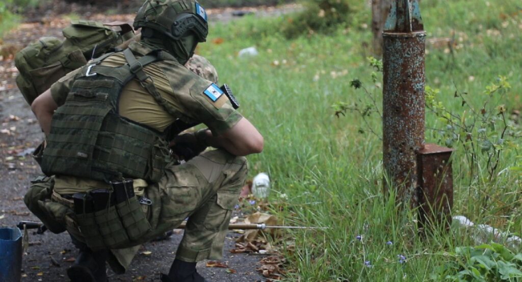Тувинские штурмовики уничтожили украинского снайпера из гранатомёта