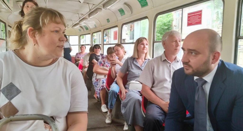 Федорищев проехался на трамвае в Самаре и поговорил с жителями города