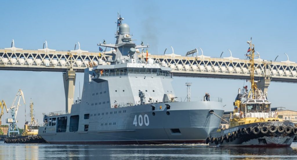 В Балтийском море проводят испытания боевого ледокола «Иван Папанин» с крылатыми ракетами