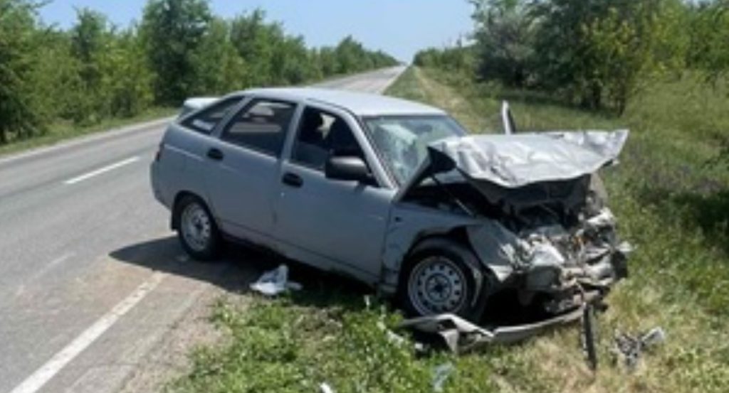 Под Самарой в ДТП с Chevrolet Niva и Ваз 21120 пострадали две женщины