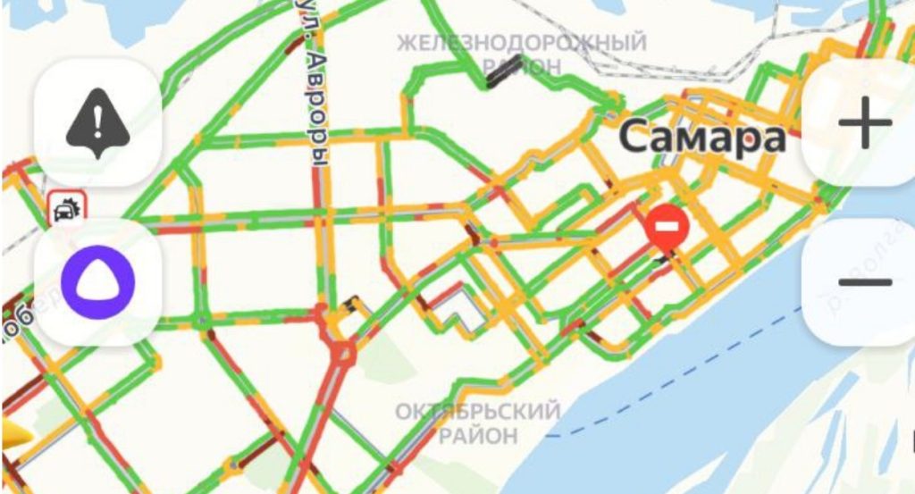 На проспекте Кирова в Самаре собралась огромная пробка