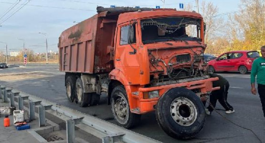 В Самаре началась проверка по факту ДТП «Камаза» с пассажирским автобусом