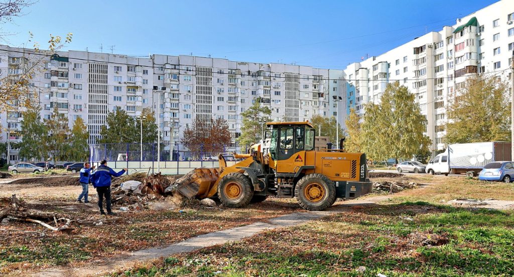 В Красноглинском районе Самары появилась площадка для мини-футбола и хоккея