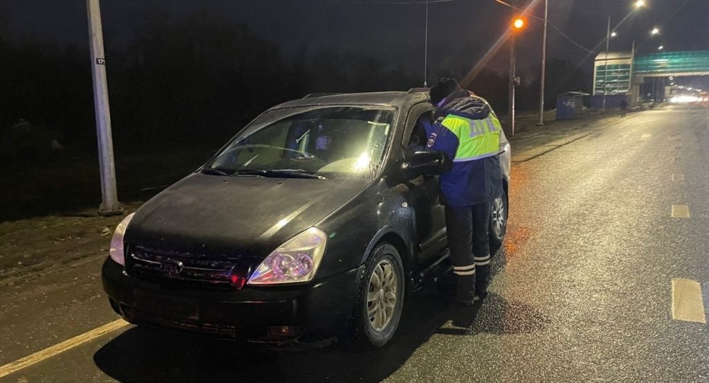 Полиция задержала нелегальных мигрантов на трассе под Самарой