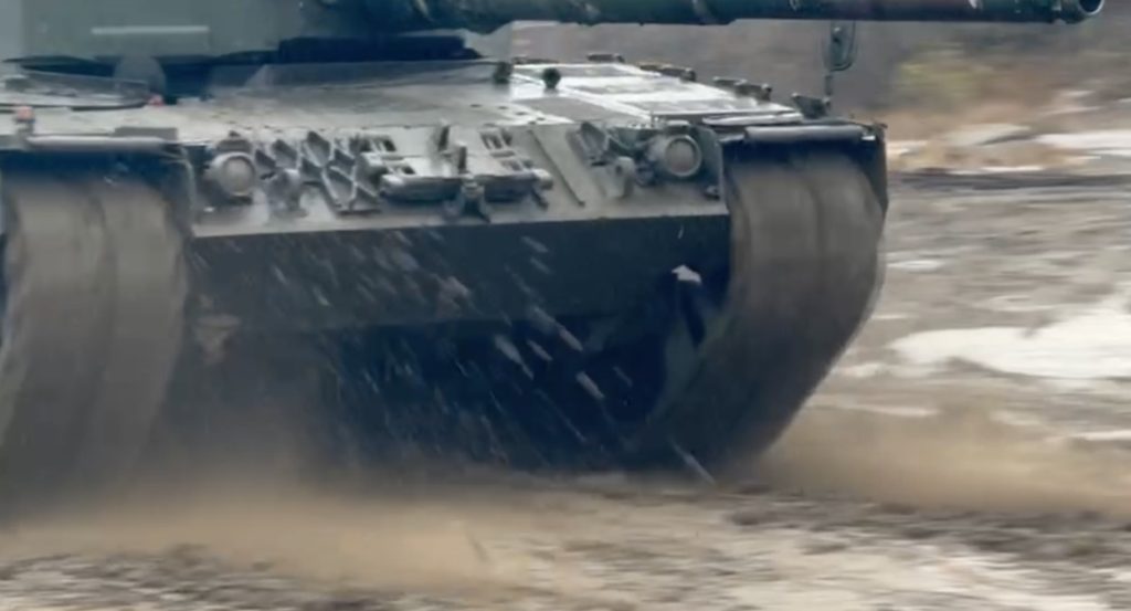 «ВО»: ВС РФ начали использовать захваченный танк Leopard 2A4