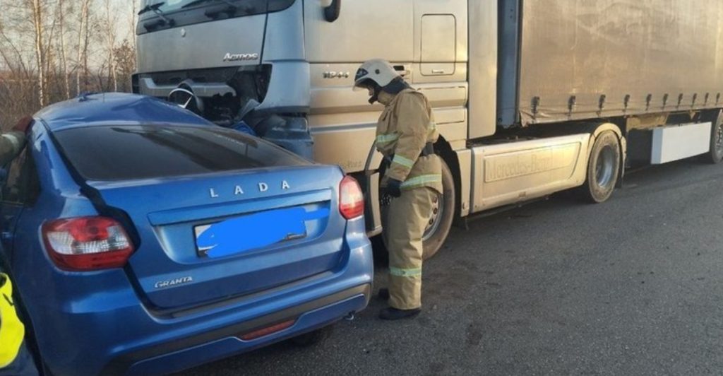 В Самарской области произошло смертельное ДТП с 