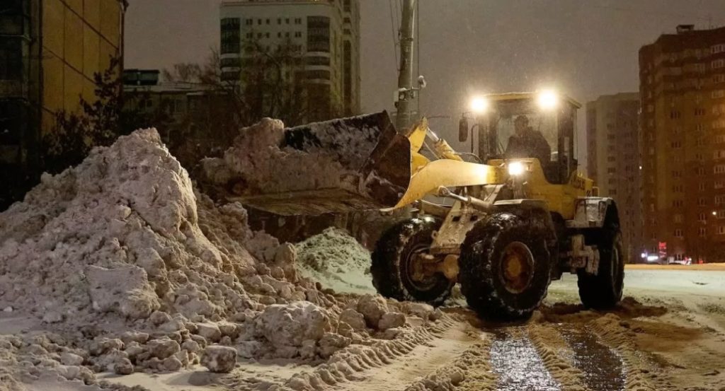 В Самаре планируют перемещать машины на время уборки снега