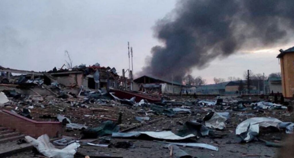 АиФ: Эшелон с военным грузом НАТО во Львове мог быть подожжен партизанами РФ
