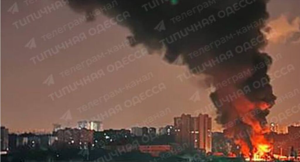Видео бомбежки украины
