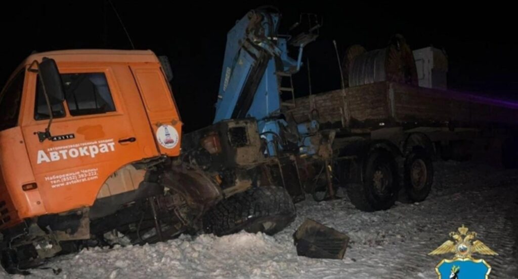 На трассе под Самарой, утром 6 февраля, в ДТП с КамАЗом погибли два человека