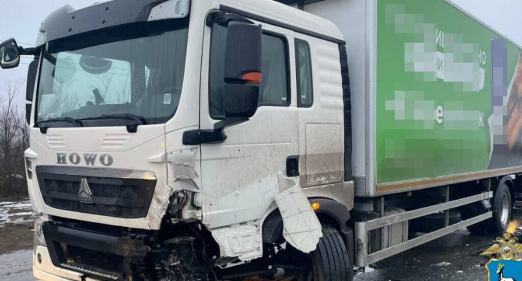 Под Самарой водитель Toyota погиб после столкновения с грузовиком 16 марта