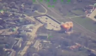 Удары дронов «Герань-2» по технике ВСУ в Сумах сняли на видео