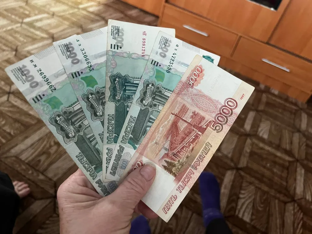 Россиянам рассказали новую схему мошенничества — теперь злоумышленники приходят за деньгами лично