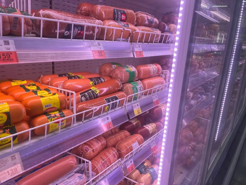 Берите сразу 3 кило про запас: в этой колбасе — только 100% мясо и специи. Изысканный вкус по бюджетной цене 