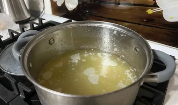 Забудьте о пене при приготовлении мяса: усвойте 4 простых правила, чтобы она не образовывалась, и избегайте подобных ошибок
