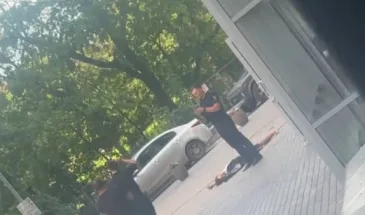 8 июля в Самаре юноша выпал с 18-го этажа многоэтажного здания на улице Солнечной.