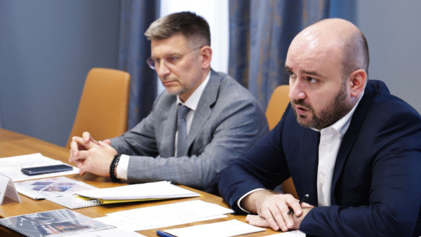 Комфорт пассажиров и развитие пригородного сообщения: Вячеслав Федорищев провел встречу с РЖД 