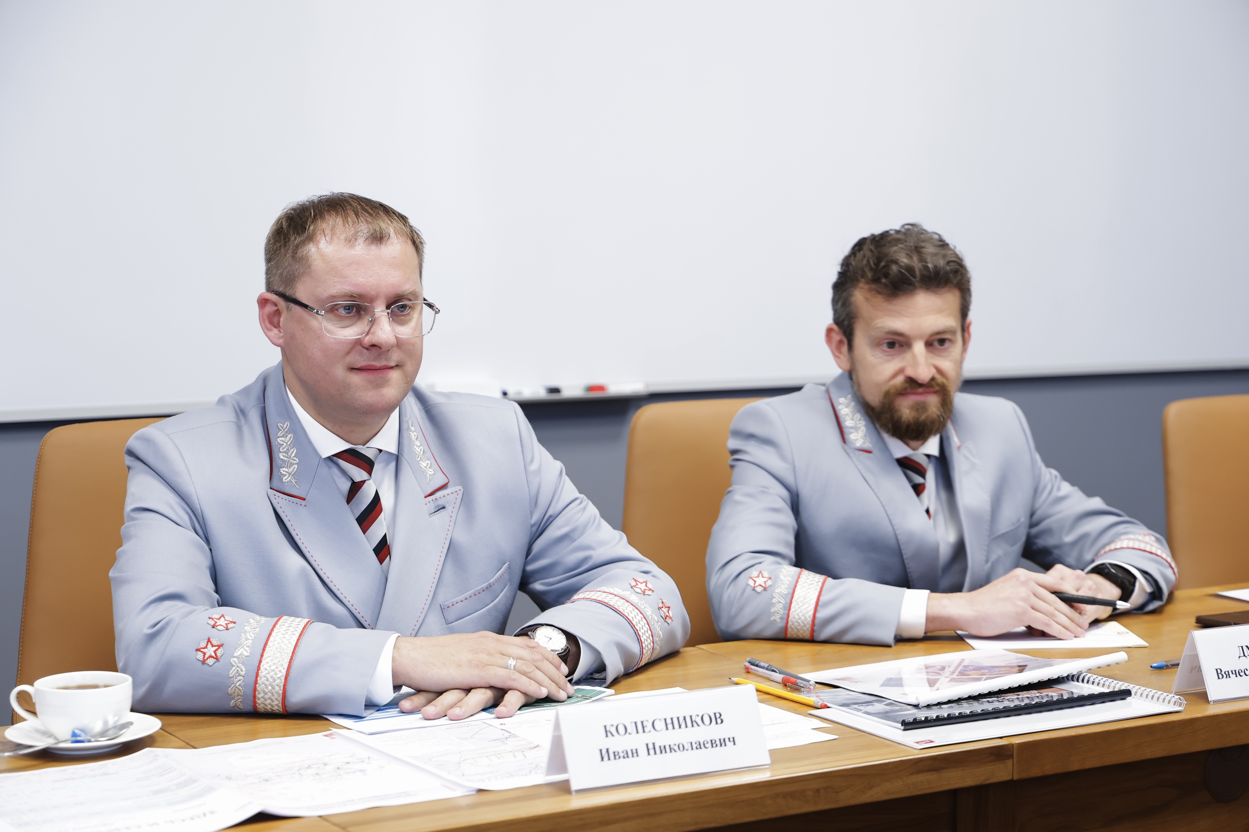 Комфорт для пассажиров и развитие пригородного сообщения: Вячеслав Федорищев встретился с РЖД