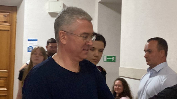 Виктор Кудряшов, экс-глава самарского правительства, предстал перед судом 6 августа