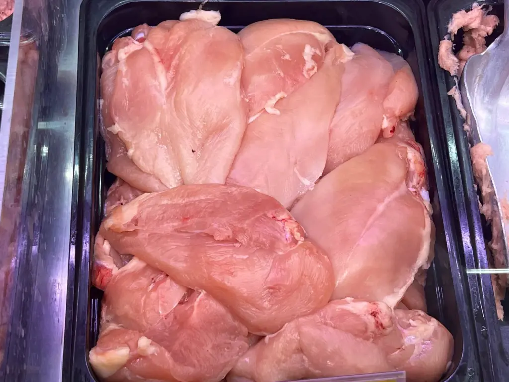 Меня все отговаривали брать мясо в Светофоре, а я заупрямился и купил — что получил за 200 рублей и что приготовил