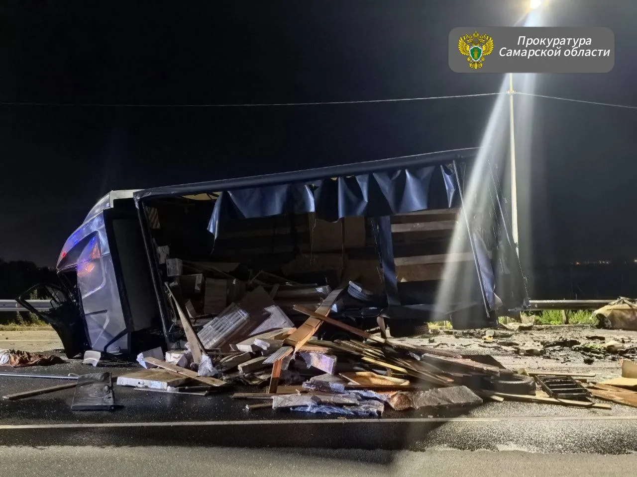 Сообщается о четырёх жертвах в страшной ночной автомобильной аварии под Самарой 12 сентября