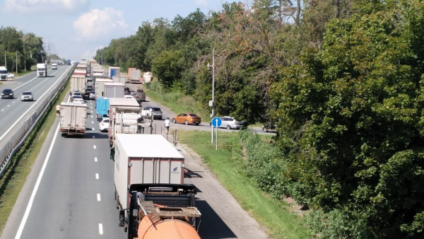 На трассе М5 «Урал» в Самарской области закроют движение грузовиков