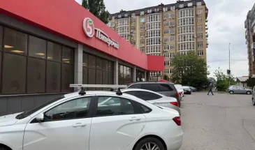 На кассах в «Пятерочке» есть хитрый трюк для тех, кто платит картой — кассиру важно сказать только лишь одну фразу