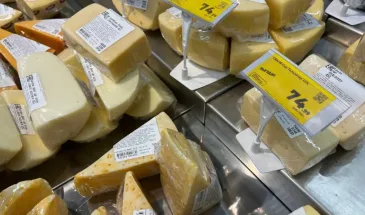 «Не покупайте этот сыр даже по акции — он в черном списке»: Роскачество назвало популярные бренды сыра