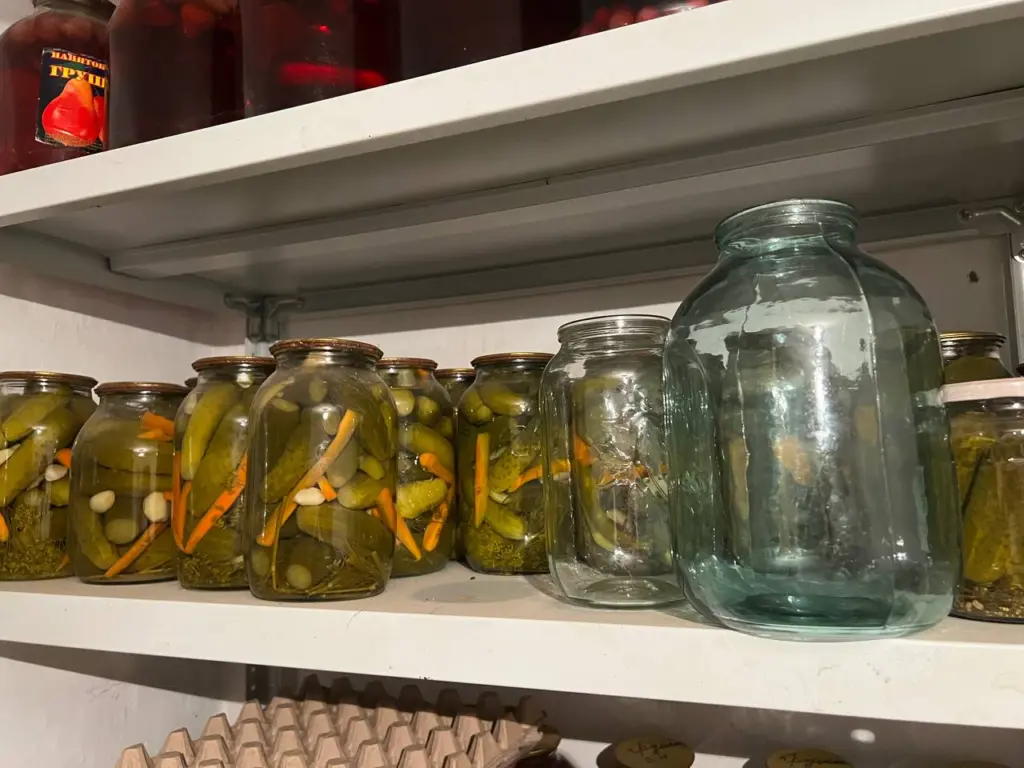Маринованные огурчики с лимоном — хит этого сезона: выходит настоящий деликатес на зиму