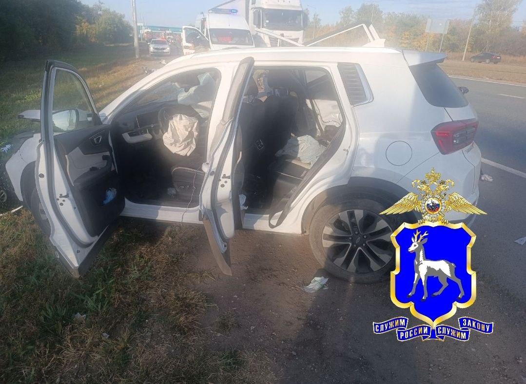 Сотни автомобилей оказались в затруднительной ситуации, застряв в многокилометровой очереди на подъезде к Самаре
