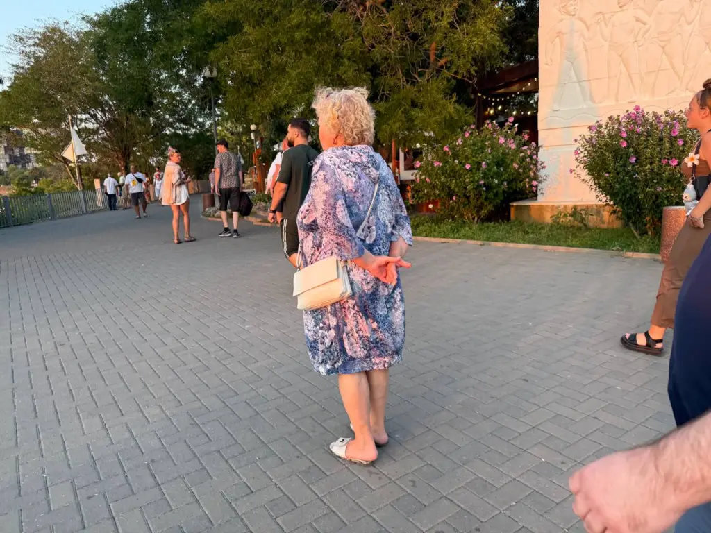 Если вам от 55 до 75 лет, ни в коем случае не давайте детям эти 8 вещей — даже если об этом молят