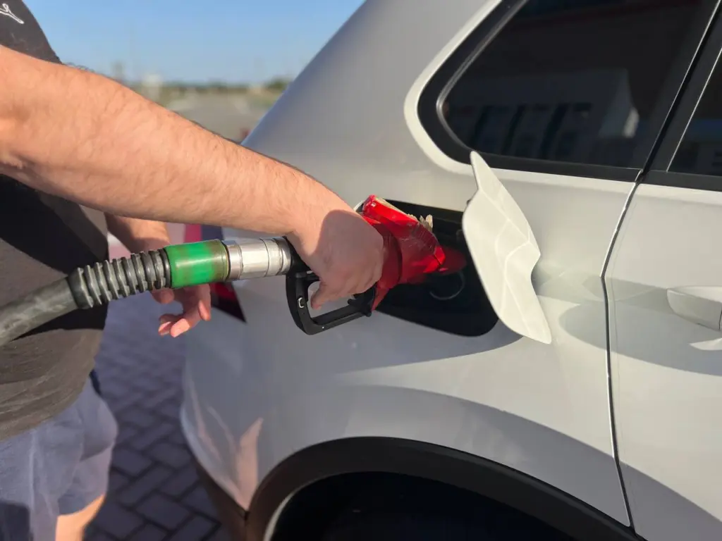 АвтоВАЗ издевается над нами? Неделю ездил на Гранте-2025 и нашел 5 существенных минусов — честный отзыв