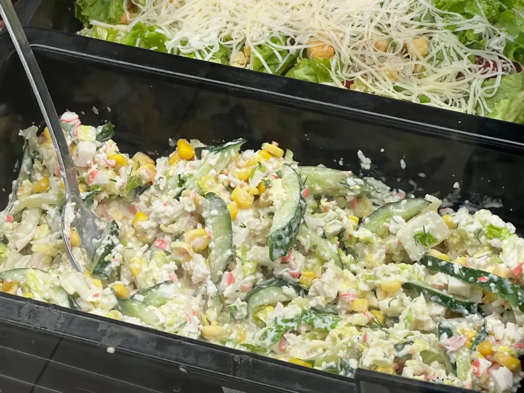 «Оливье» уже в прошлом: мой выбор на все праздники — салат «Демидовский». Готовится без хлопот, а гости всегда довольные и просят рецепт