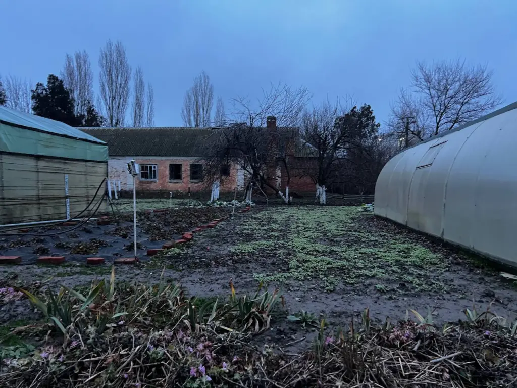 1 банка в компост: гниют даже ветки и сухая ботва — совет от опытных дачников