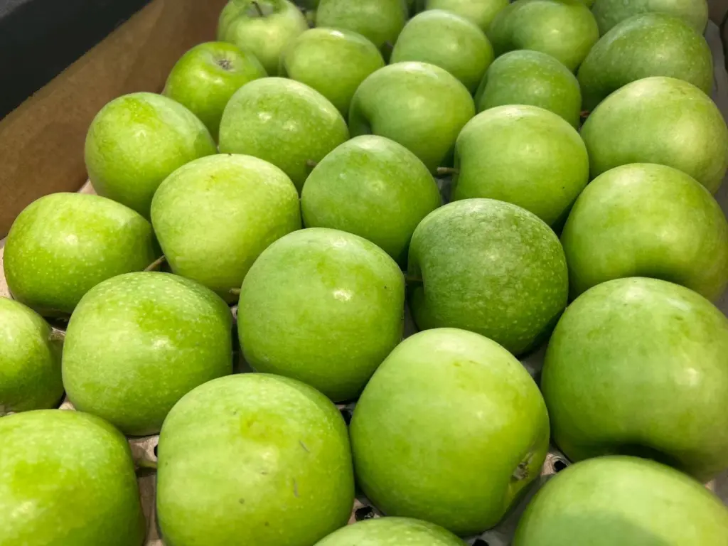 Готовим яблочную сгущенку дома: нужны лишь яблоки, лимонный сок и корица!