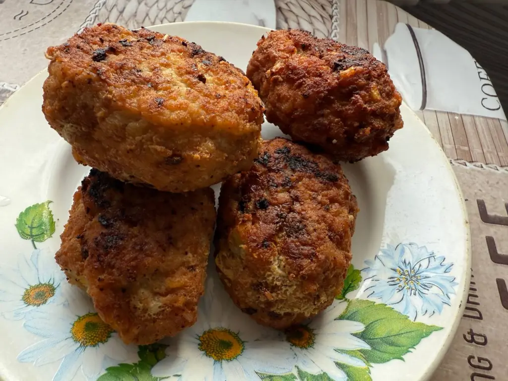 5 ложек в фарш — и котлеты тают во рту как сладкая вата: 100% вкуснее и сочнее, чем в ресторане