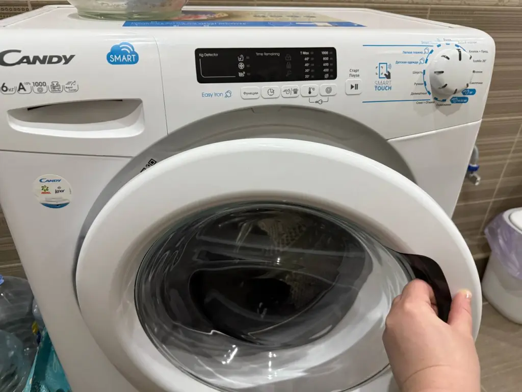 Кладу 1 ложку в стиральную машину при каждой стирке: эффективный способ — никакого волшебства, только наука